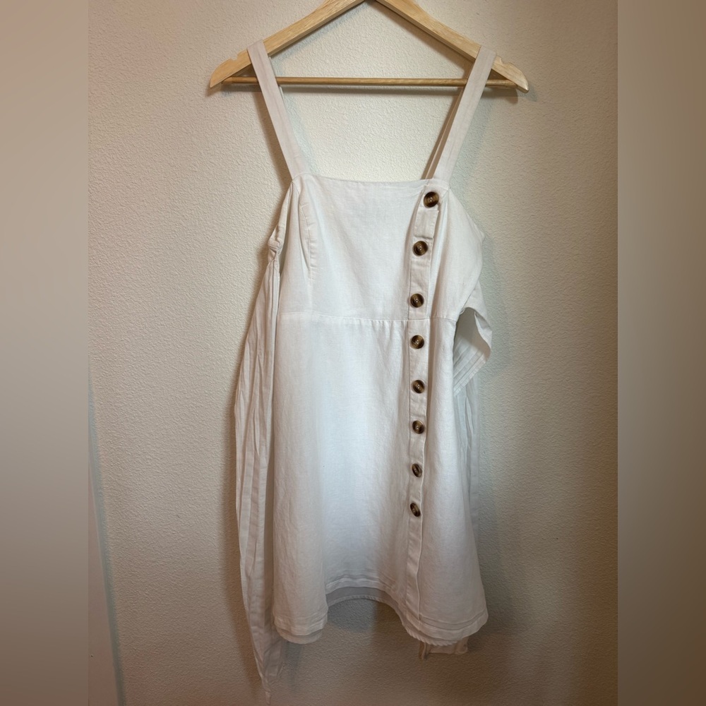 LULUS White Dress